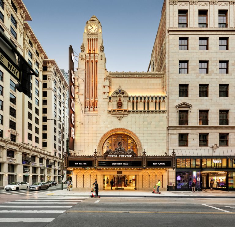 بنای تئاتر برج اپل