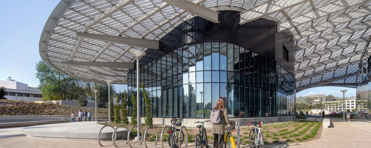 ساختمان خدمات دانشجویی واقع درلس آنجلس